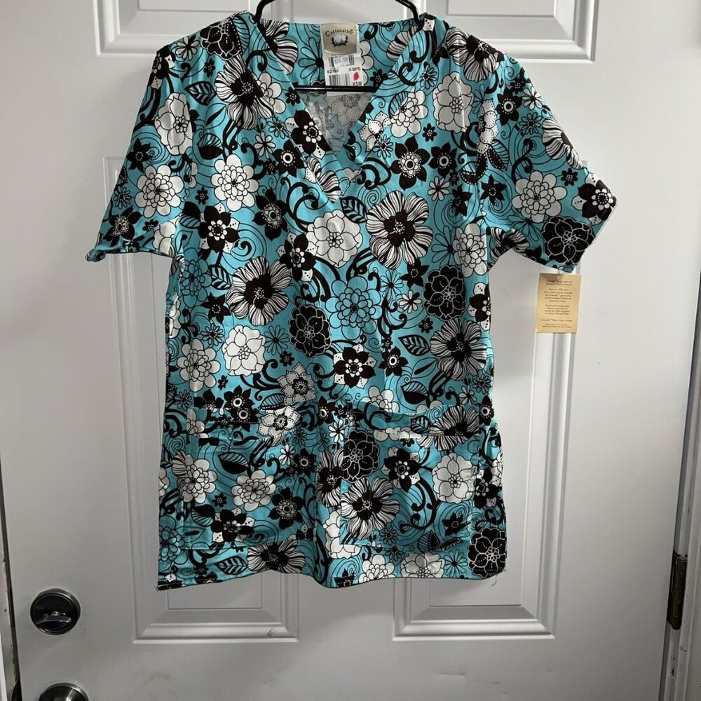 Cottonality Scrub Top Womens Small Brown Blue Floral Pattern NWT